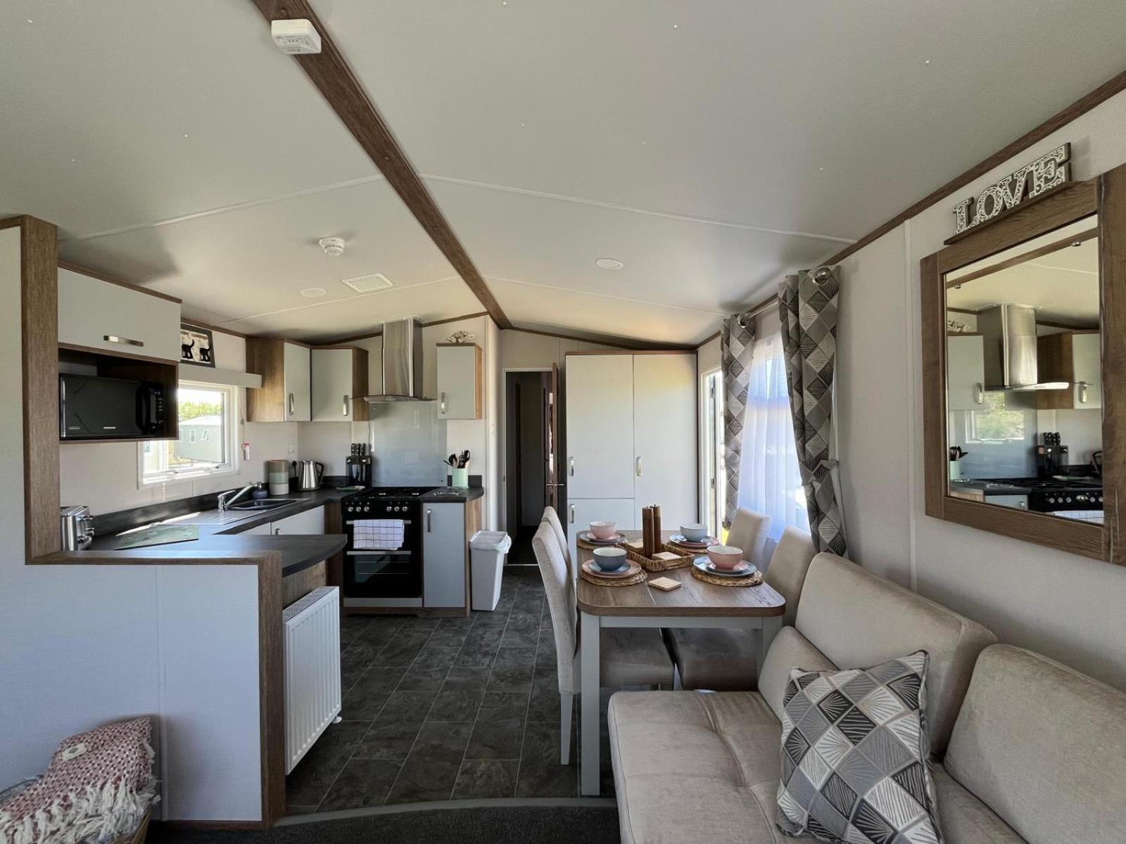 Visma Caravan Llanddwywe Exterior photo