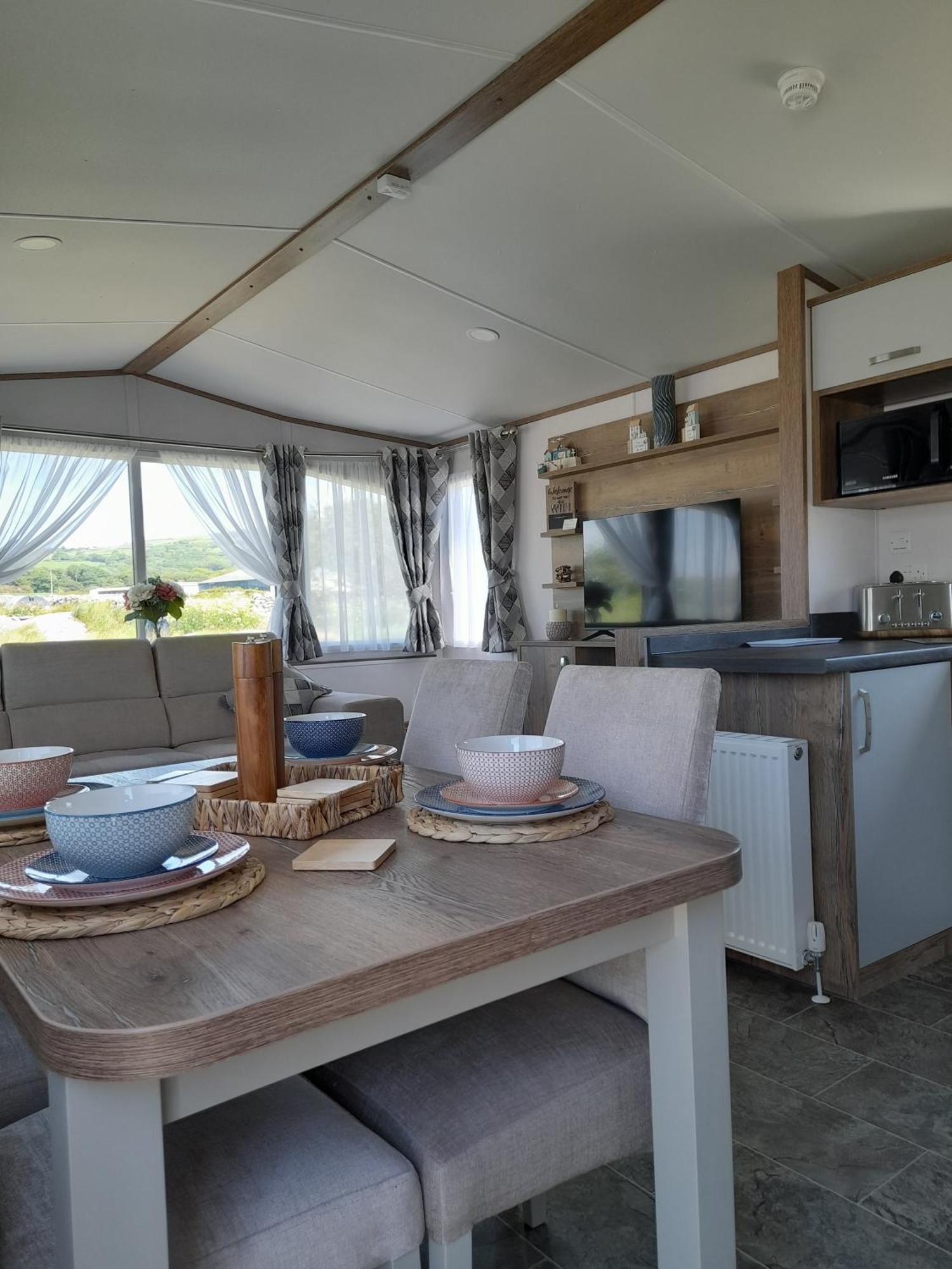 Visma Caravan Llanddwywe Exterior photo