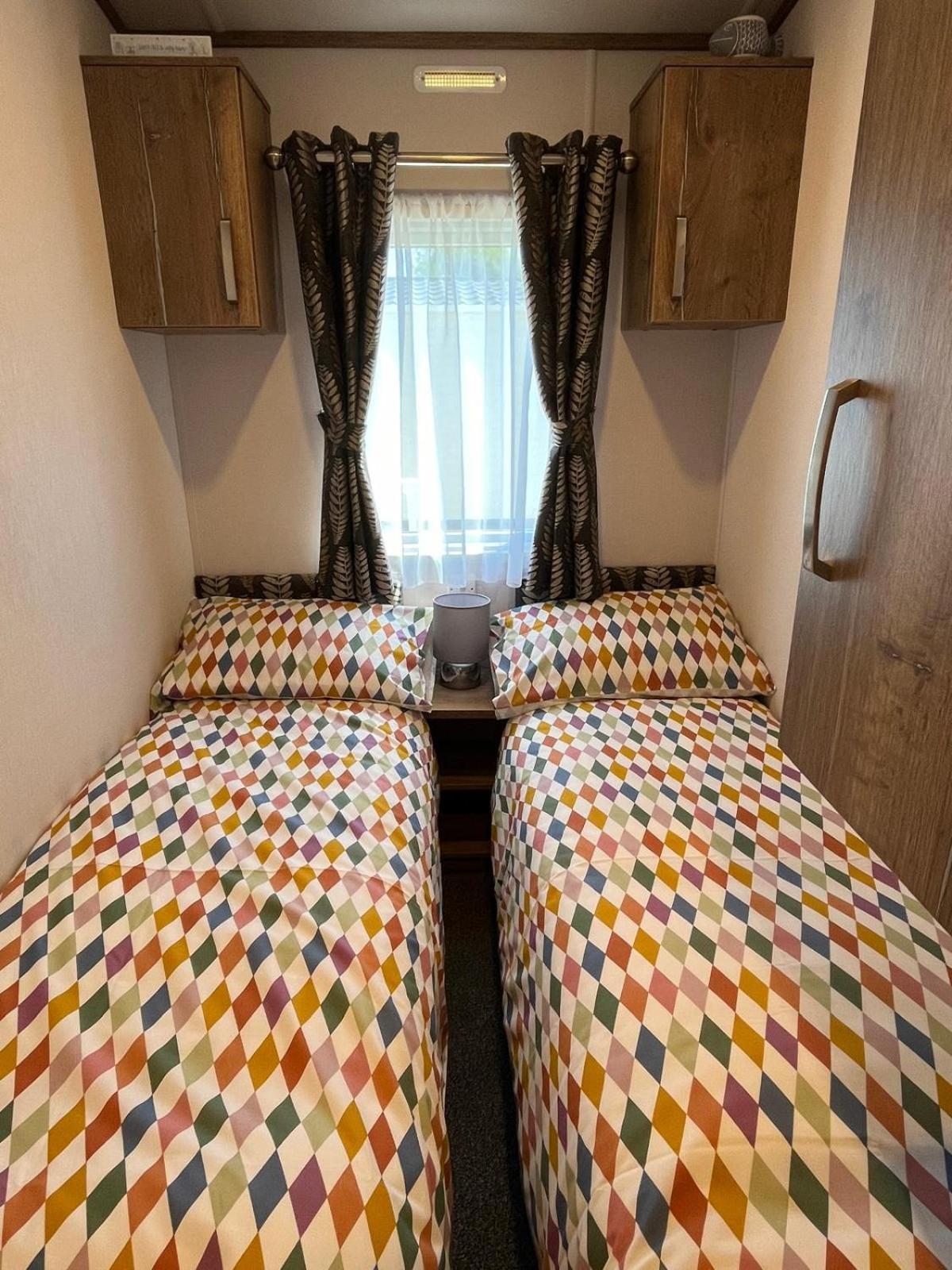Visma Caravan Llanddwywe Exterior photo